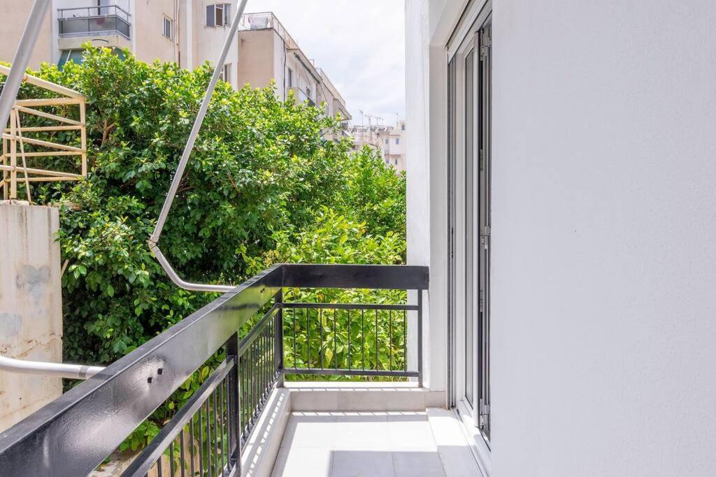 Alimos Sun-Filled Apartment Athen Exterior foto